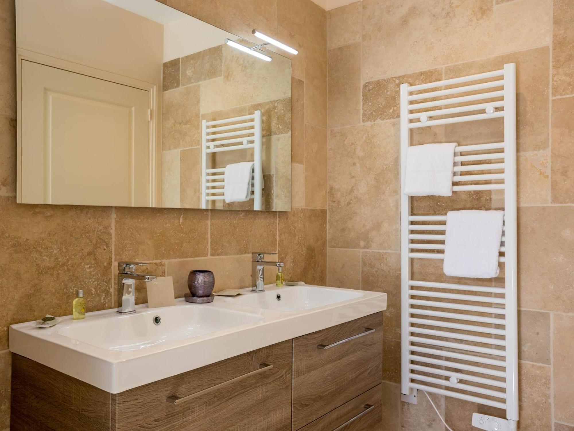 Le Cara - 4 Appartements Calmes Et Chics Au Coeur De Beaune Beaune  Rom bilde